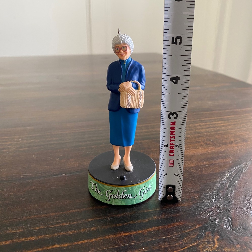 Hallmark The Golden Girls Sophia Petrillo Musical Ornament 2022 QXI7453 Blue - Picture 7 of 7